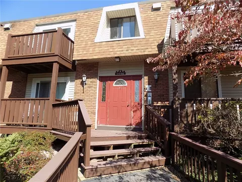 23 School St #6 W, Westerly, RI 02891