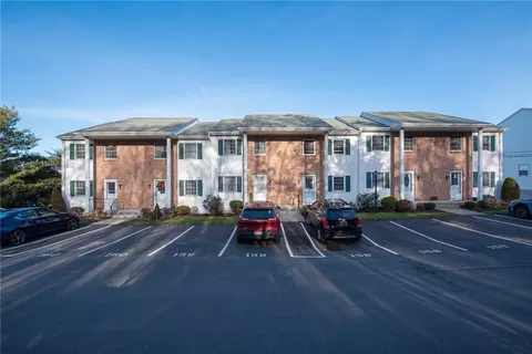 159 Scenery Ln, Johnston, RI 02919