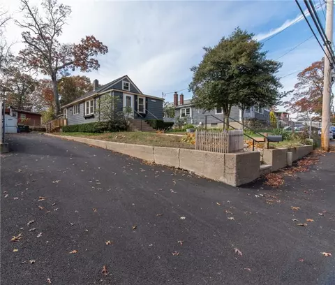 310 Tiogue Ave, Coventry, RI 02816