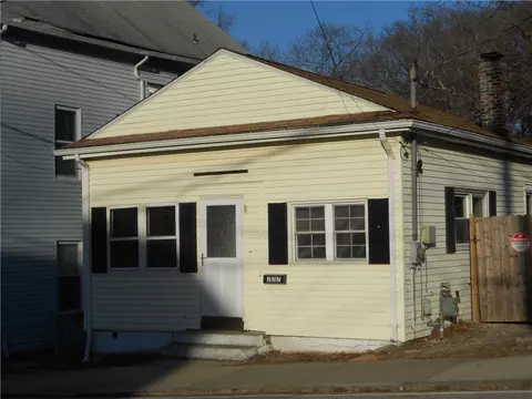 232 Transit St, Woonsocket, RI 02895 photo 2