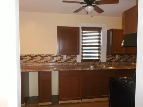 232 Transit St, Woonsocket, RI 02895 photo 4
