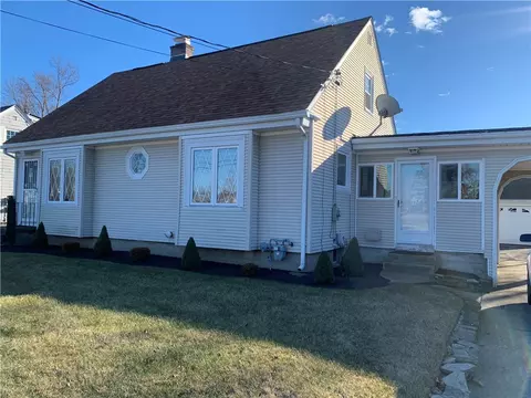 84 Hoxsie Ave, Warwick, RI 02889