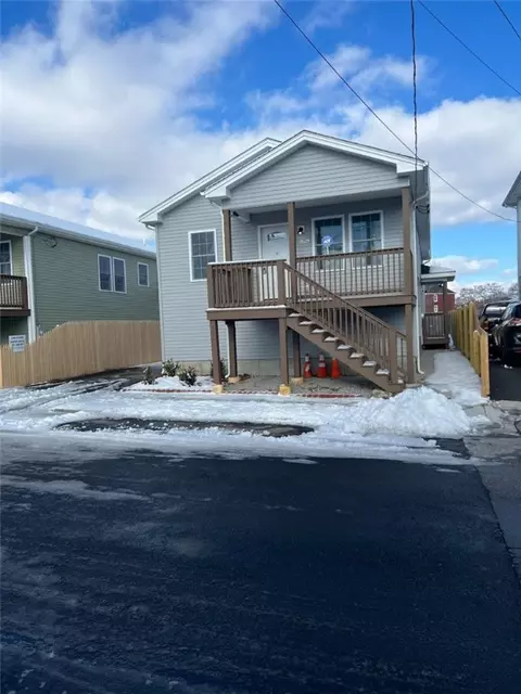 33 Ford St, Providence, RI 02907