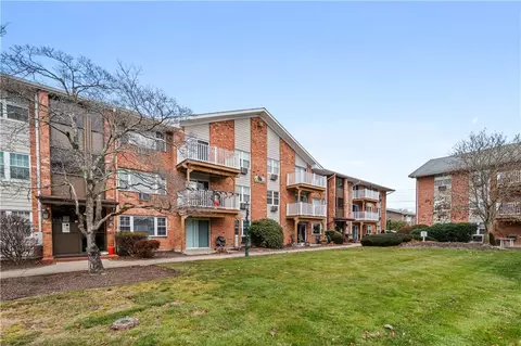 23 Bullocks Point Ave #8A, Riverside, RI 02915
