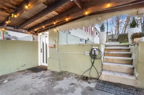 197 Providence St, Woonsocket, RI 02895 photo 6