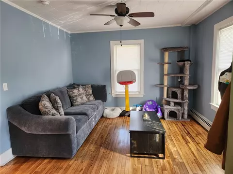 5 Laurel St, Woonsocket, RI 02895 photo 4