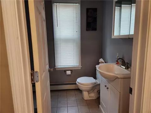 5 Laurel St, Woonsocket, RI 02895 photo 8