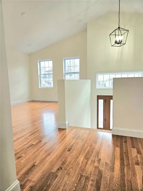 261 Warrington St, Providence, RI 02907 photo 13