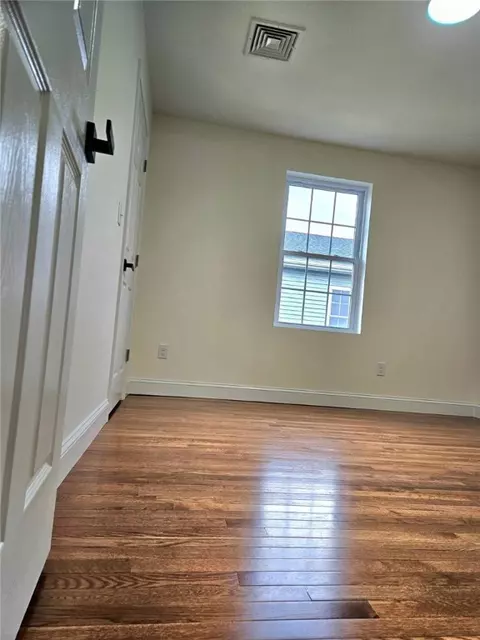 261 Warrington St, Providence, RI 02907 photo 22