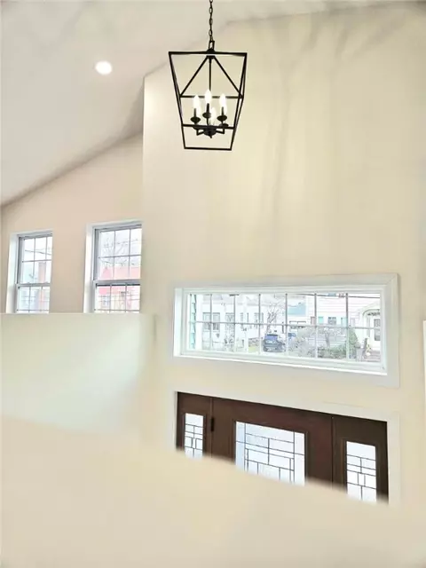 261 Warrington St, Providence, RI 02907 photo 15