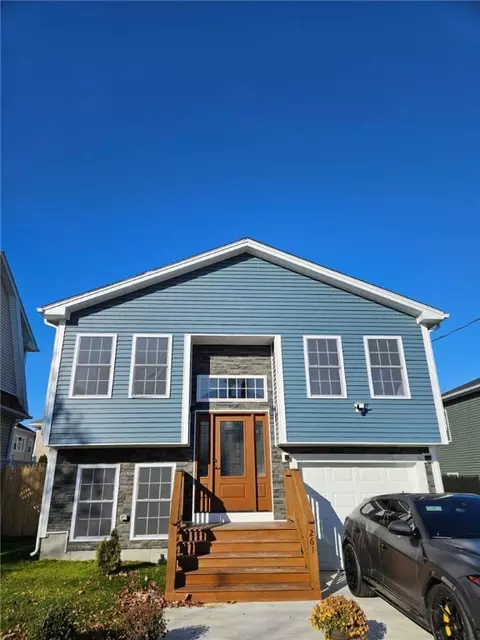 261 Warrington St, Providence, RI 02907