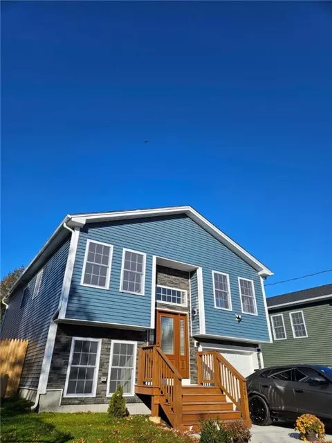 261 Warrington St, Providence, RI 02907 photo 2