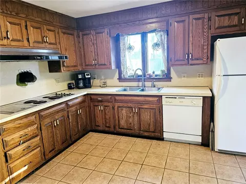 4 Cabin Ct, Westerly, RI 02891 photo 13