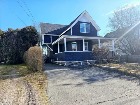 4 Cabin Ct, Westerly, RI 02891 photo 2
