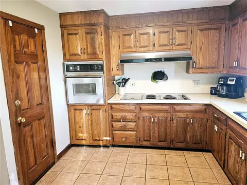 4 Cabin Ct, Westerly, RI 02891 photo 14