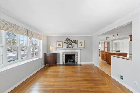 76 Leslie Rd, Warwick, RI 02888 photo 13