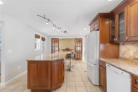 76 Leslie Rd, Warwick, RI 02888 photo 8