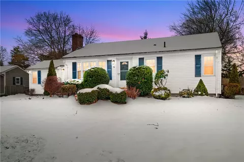76 Leslie Rd, Warwick, RI 02888
