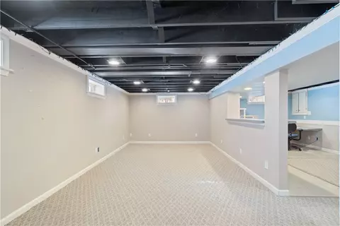 76 Leslie Rd, Warwick, RI 02888 photo 27