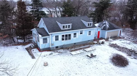 520 Devils Foot Rd, North Kingstown, RI 02852