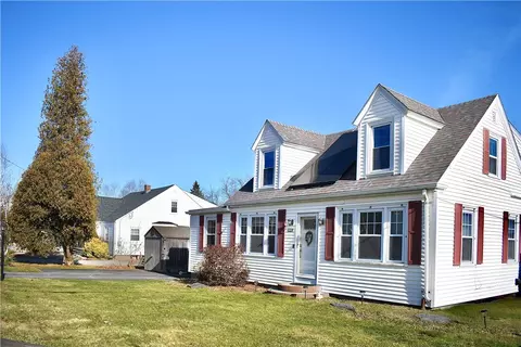 3075 E Main Rd, Portsmouth, RI 02871