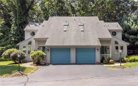 5570 Post Rd #3, East Greenwich, RI 02818
