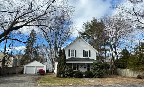 697 Willett Ave, East Providence, RI 02915