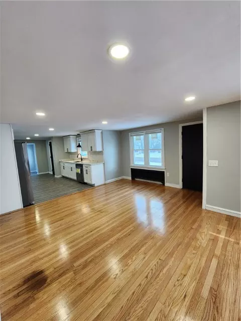 3 Chambly Ave, Warwick, RI 02888 photo 5