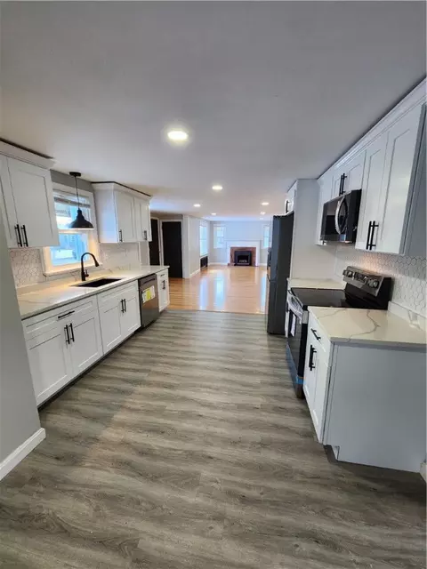 3 Chambly Ave, Warwick, RI 02888 photo 17