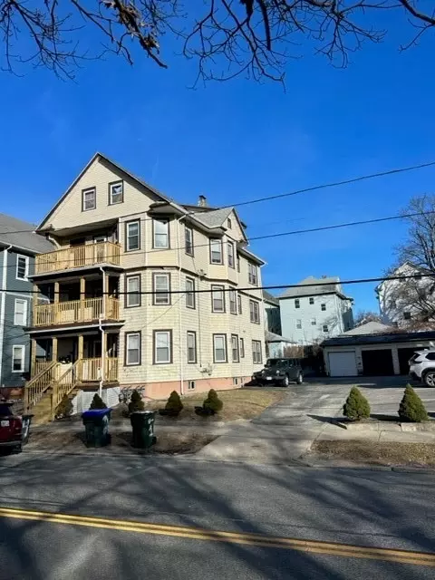 89 Raymond St, Providence, RI 02908