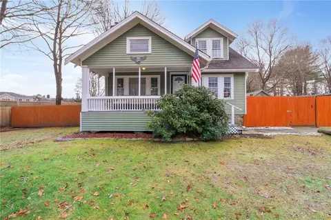 3674 Kingstown Rd, West Kingston, RI 02892