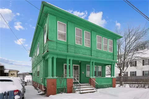 342 Jastram St, Providence, RI 02908