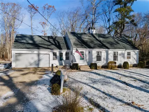 1363 Putnam Pike, Glocester, RI 02814