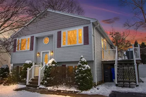 81 Atlantic Ave, North Providence, RI 02904