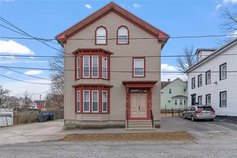 32 Henrietta St, Providence, RI 02904