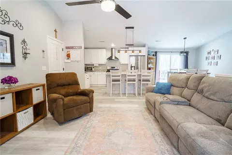 Living - 267 Boulder View Dr, Warwick, RI 02886 photo 1 of 4