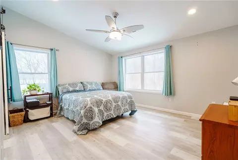 Bedroom - 267 Boulder View Dr, Warwick, RI 02886 photo 3 of 6