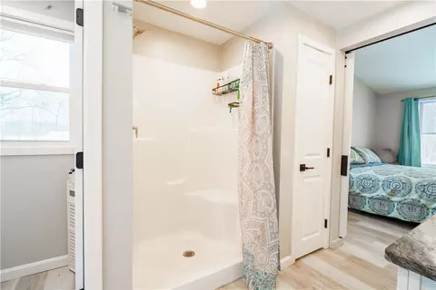 Bath - 267 Boulder View Dr, Warwick, RI 02886 photo 6 of 7