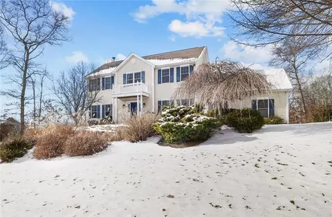 70 Clearview Dr, Richmond, RI 02892