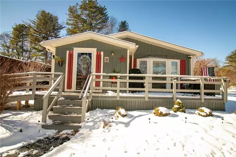 31 Milton Ln, Coventry, RI 02816
