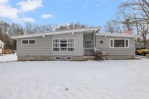440 Iron Mine Hill Rd, North Smithfield, RI 02896