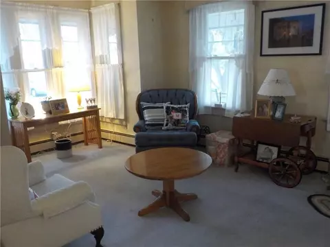 33 Middle St, Woonsocket, RI 02895 photo 8