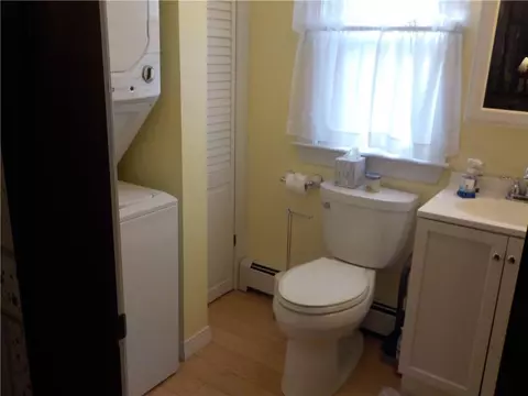 33 Middle St, Woonsocket, RI 02895 photo 17