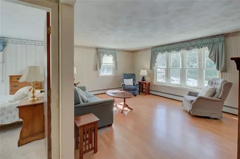 2 Forest Rd, Bristol, RI 02809 photo 4
