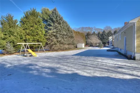 2 Forest Rd, Bristol, RI 02809 photo 21