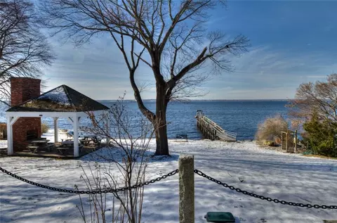 2 Forest Rd, Bristol, RI 02809 photo 25
