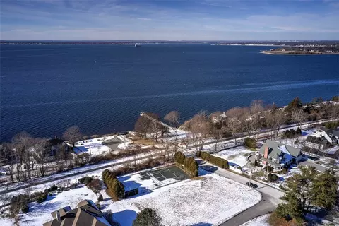 2 Forest Rd, Bristol, RI 02809 photo 29
