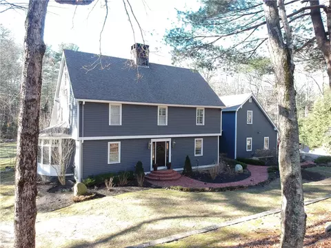 115 Woodbridge Dr, East Greenwich, RI 02818