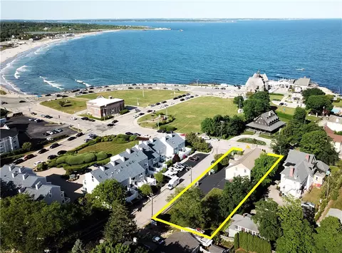 6 Courtway St, Narragansett, RI 02882