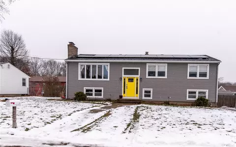 11 Polly Dr, North Providence, RI 02911